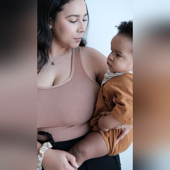 BaoBei Body The Perfect Postpartum Tank NWT/NWOT - Picture 2 of 9